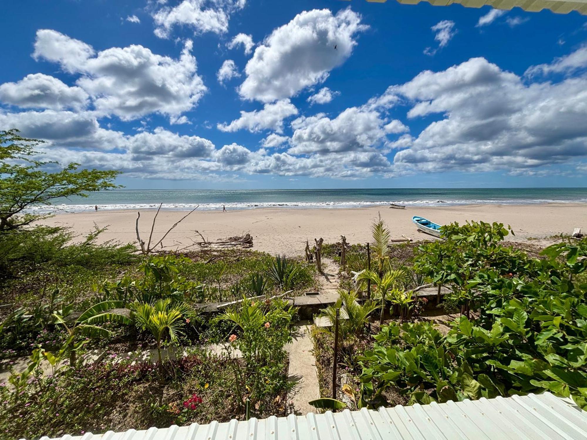 Stella Mar Oceanfront Hotel Popoyo Exterior photo